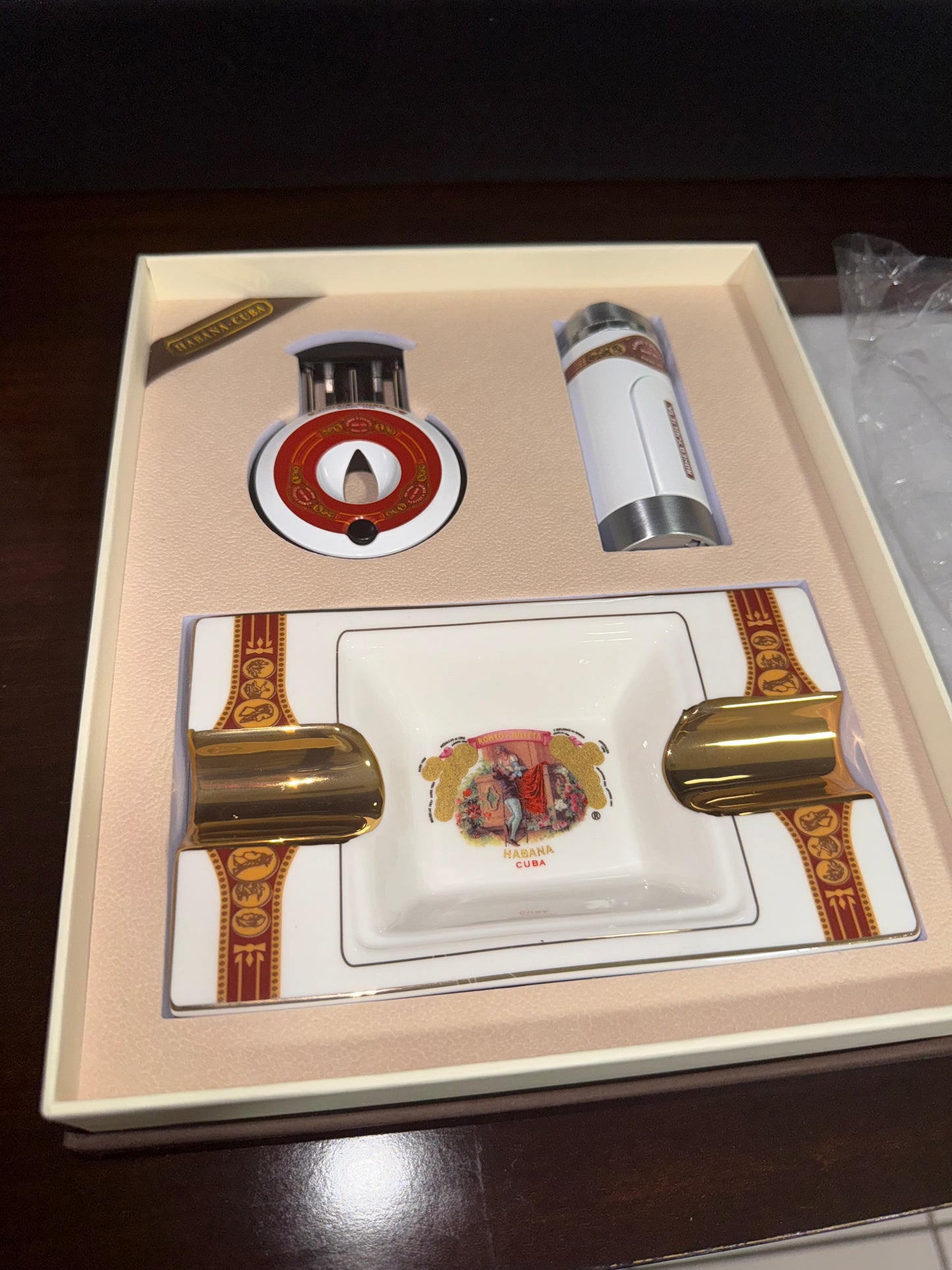 Romeo y Julieta Cigar Accessory Gift Set